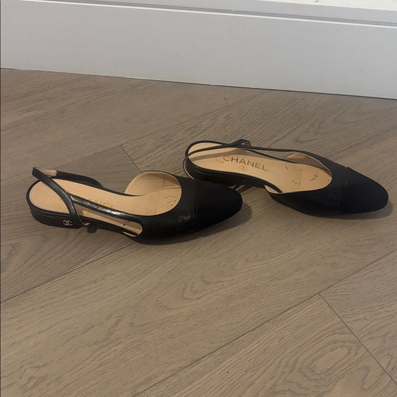 Chanel Slingback Flats in Black Leather Size 36C - Picture 3 of 7